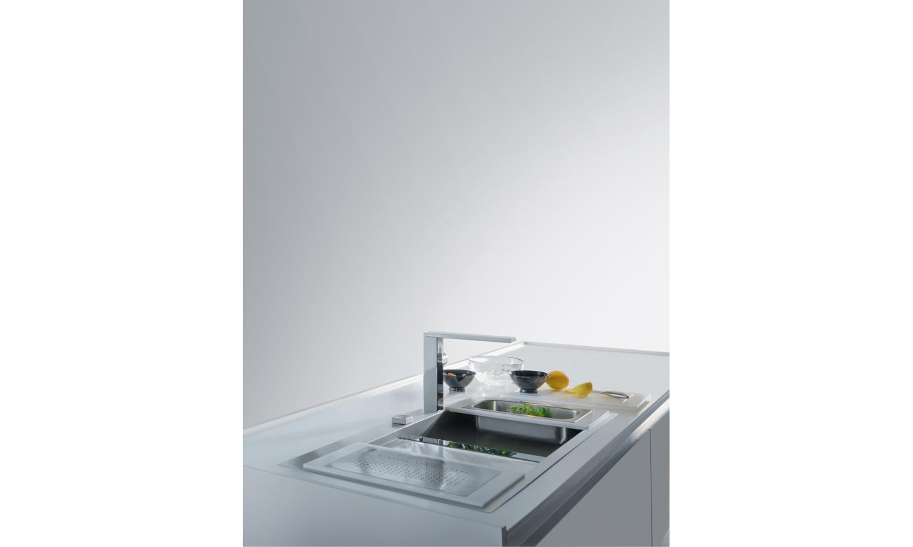 TAP CRYSTAL SWIVEL SPOUT SIDE LEVER HIGH