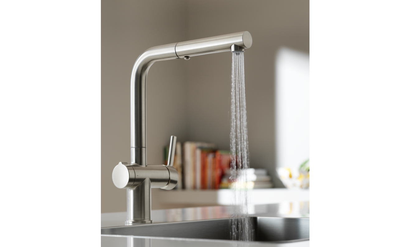 Active L Twist pull-out spray
