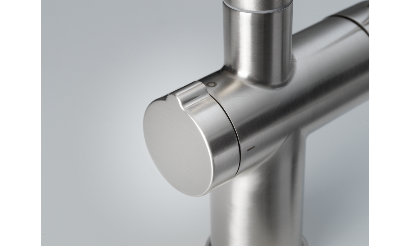 Active L Twist pull-out spray