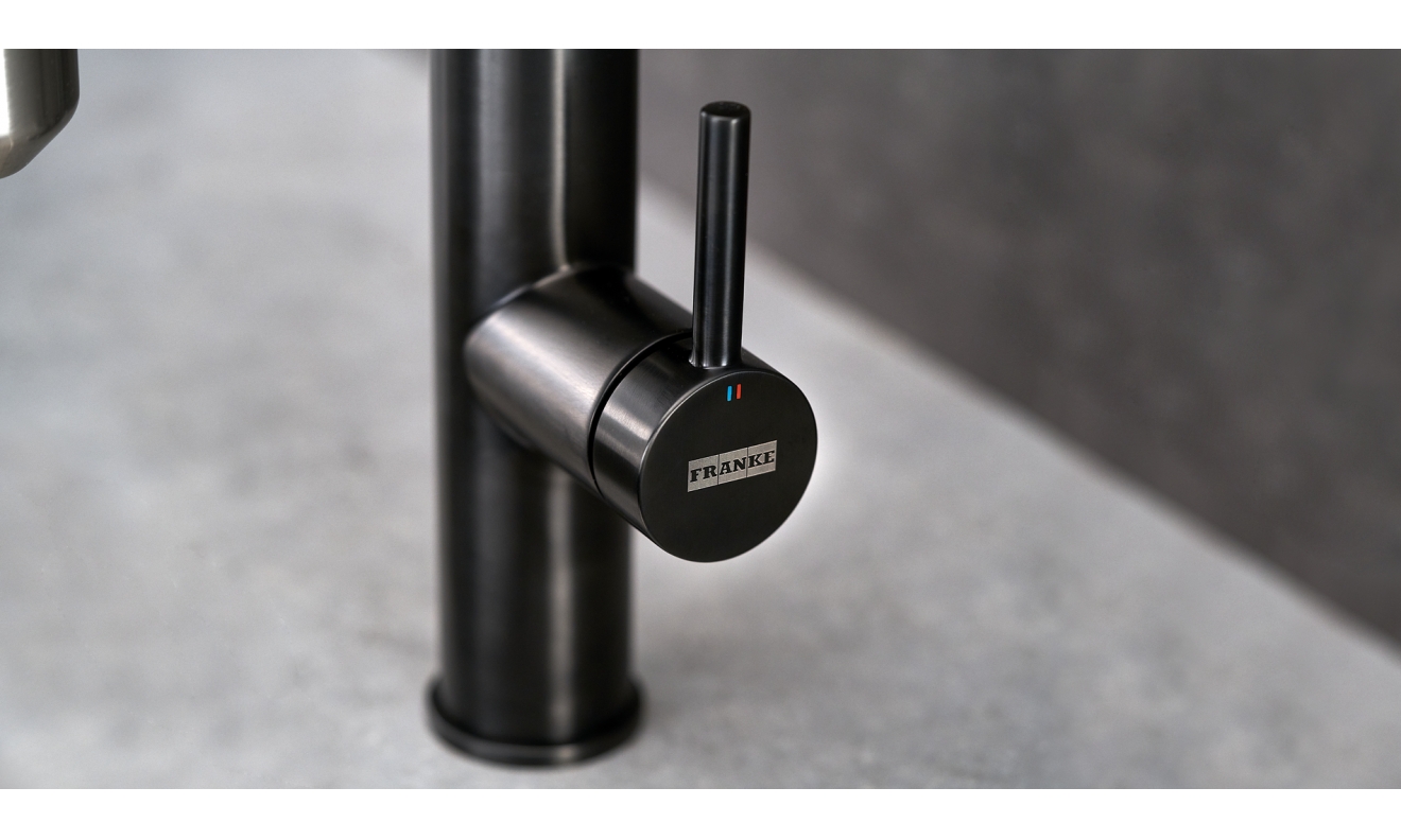 VITAL Semi Pro Eau filtrée Noir Mat