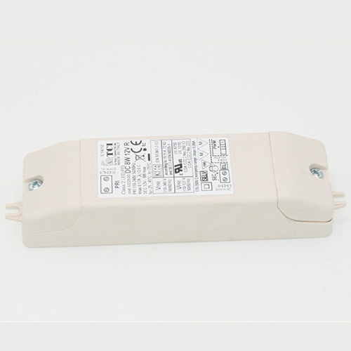 ALIMENTATORE FAR.LED DC8W 12V R 110-240